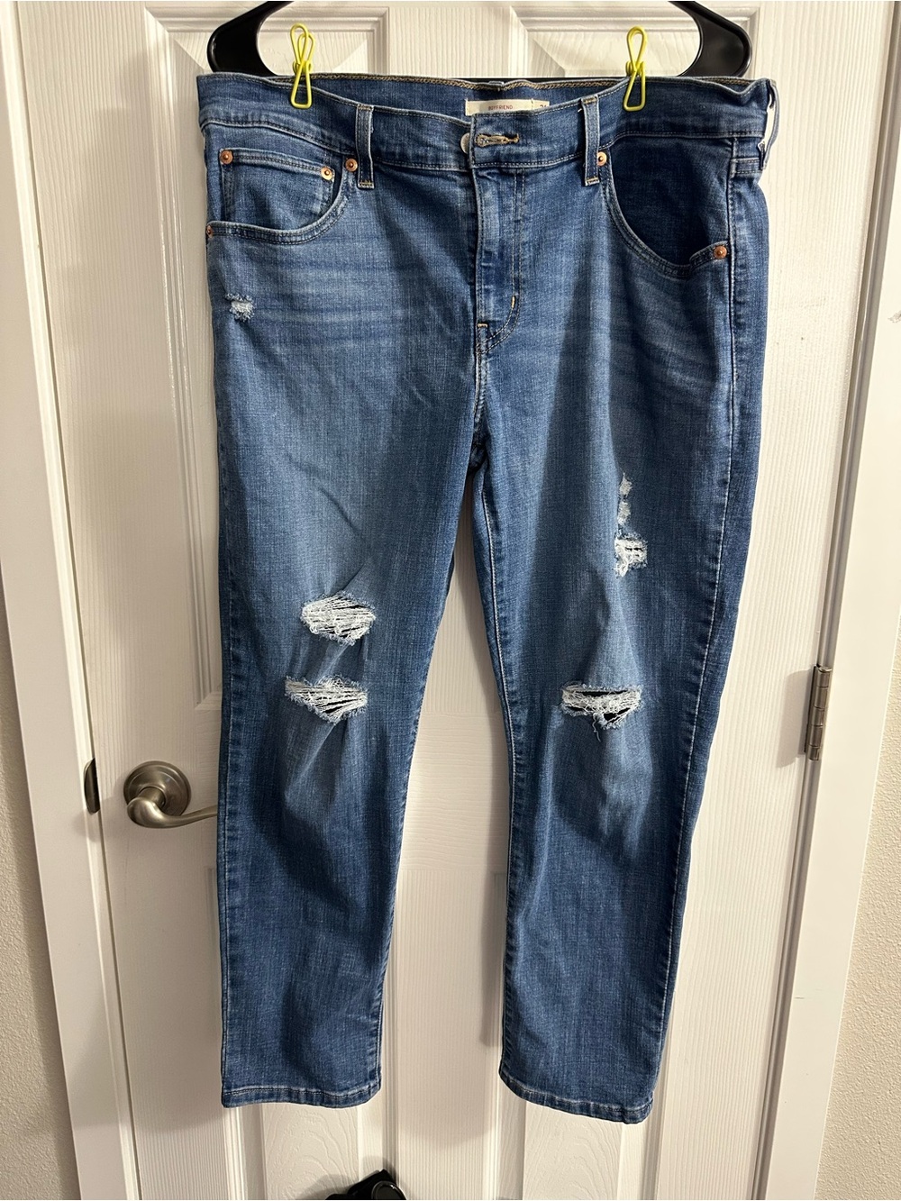 Levi's Distressed Boyfriend Jeans in Blue